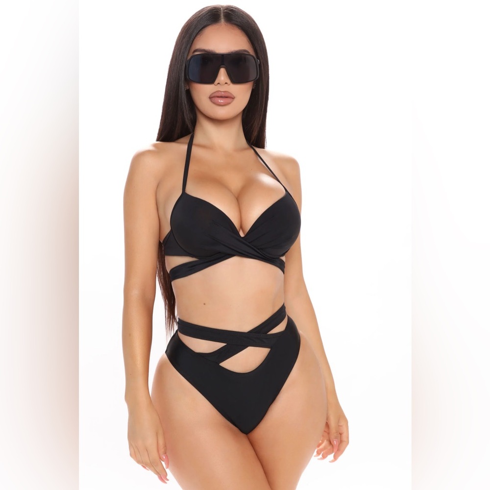 Fashion nova swimsuit